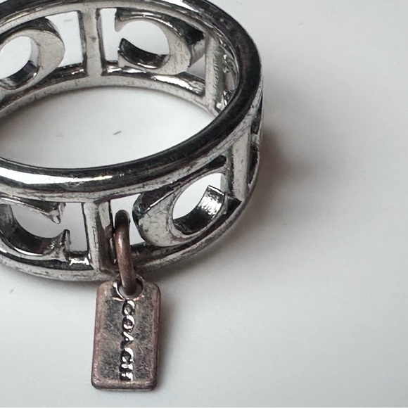 Coach ring - Picture 2 of 2